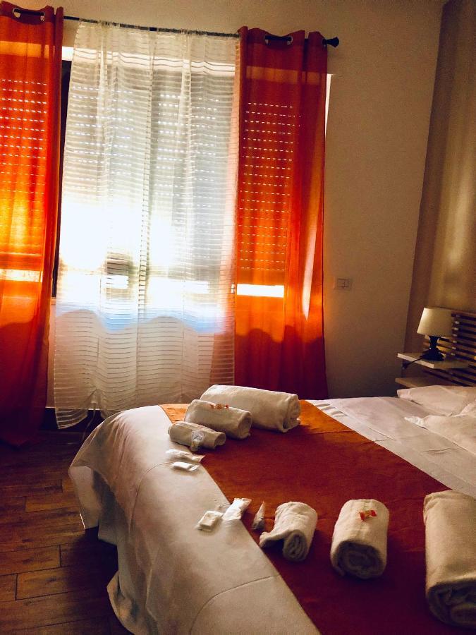 Napoli Central Station Deluxe Panzió Kültér fotó