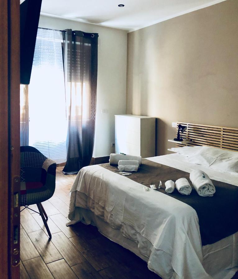 Napoli Central Station Deluxe Panzió Kültér fotó